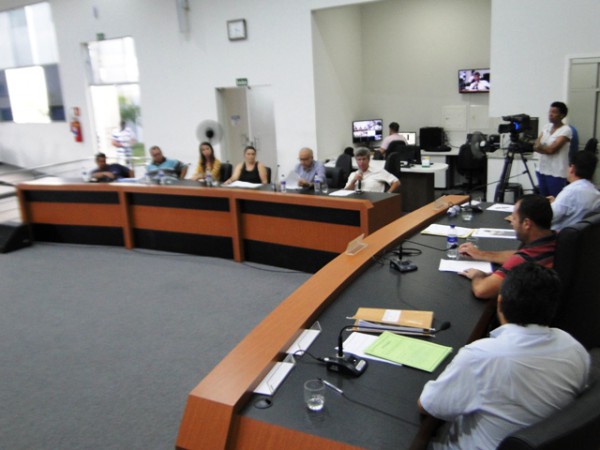 Audiência pública debate recapeamento de vias do município