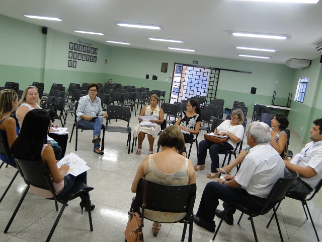 <b>Parlamento Jovem: primeira reunião entre diretoras de escolas e vereadora Dilma foi realizada esta semana</b>